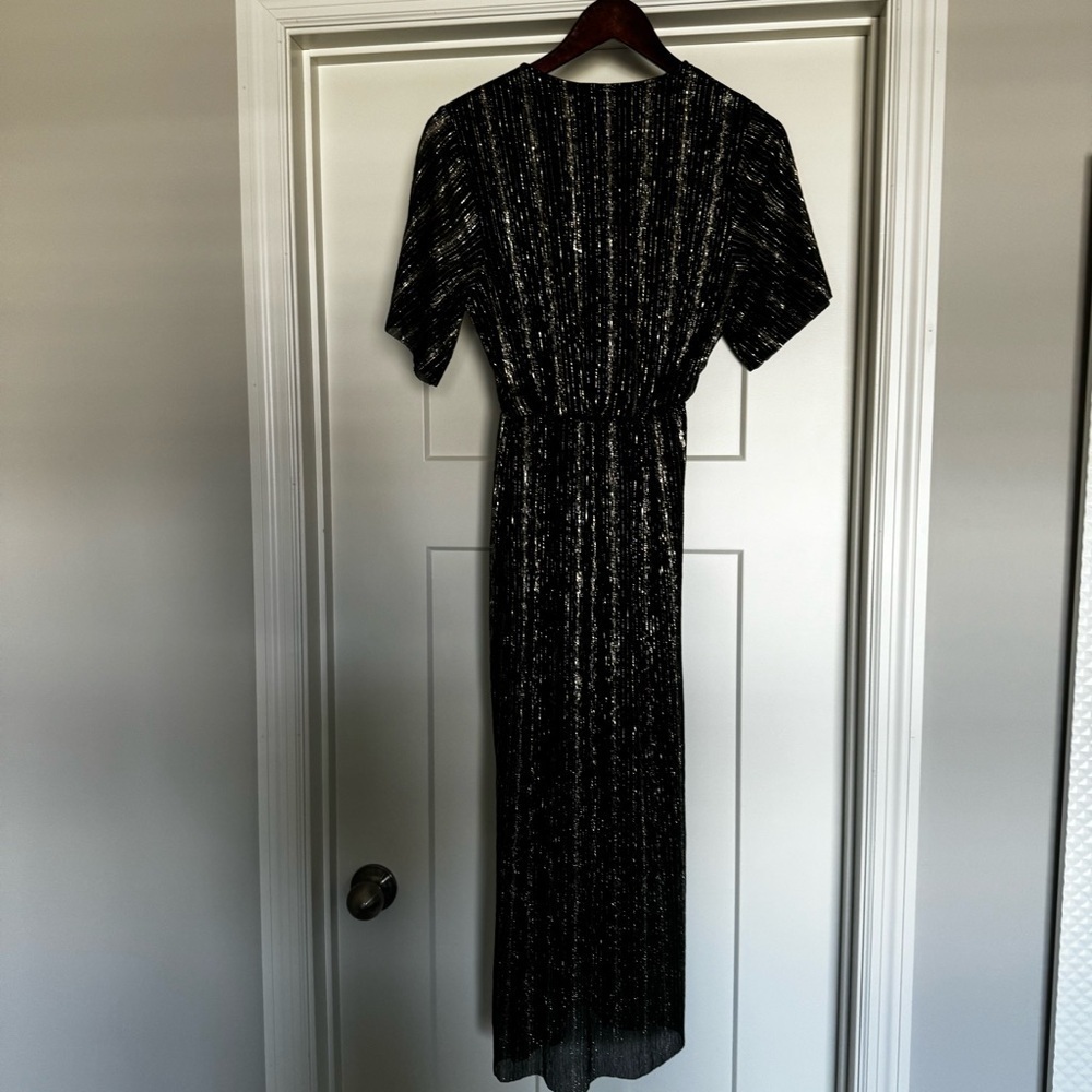 All In Favor Nordstrom Dolman Plisse Midi Dress - Picture 3 of 8